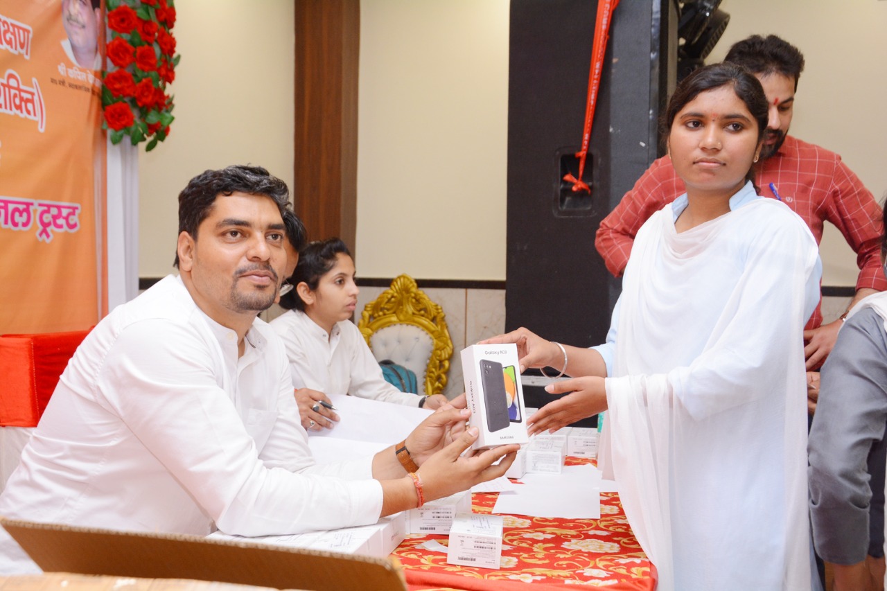 https://1ngo.sgp1.digitaloceanspaces.com/media/adharshila/WhatsApp Image 2022-05-24 at 2.22.01 PM.jpeg